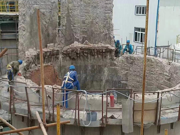 烟囱拆除